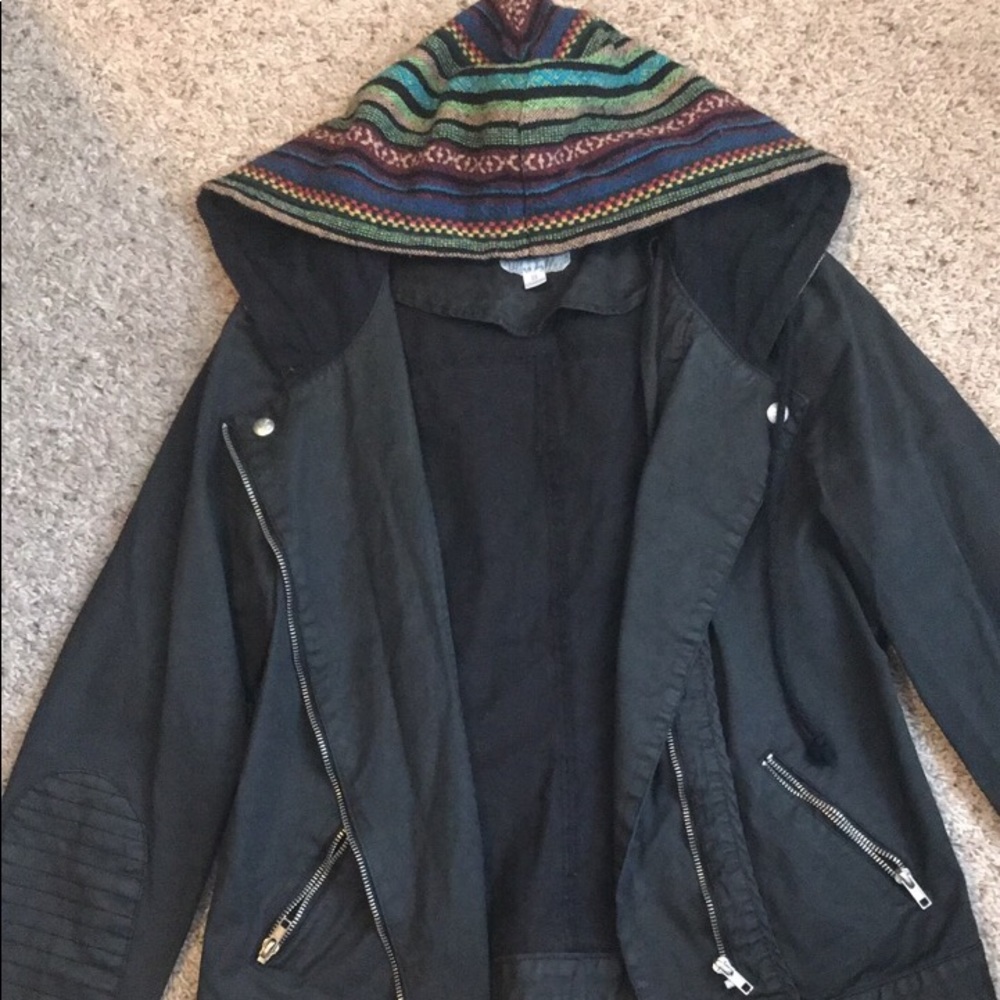 Tillys jacket